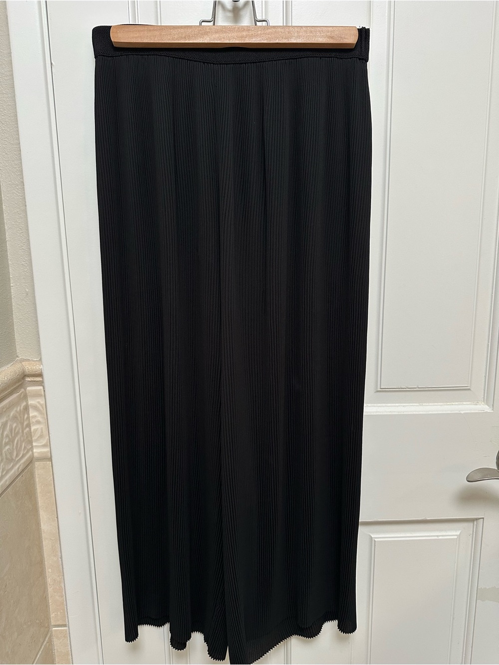 Zara Black pleated long pants small new